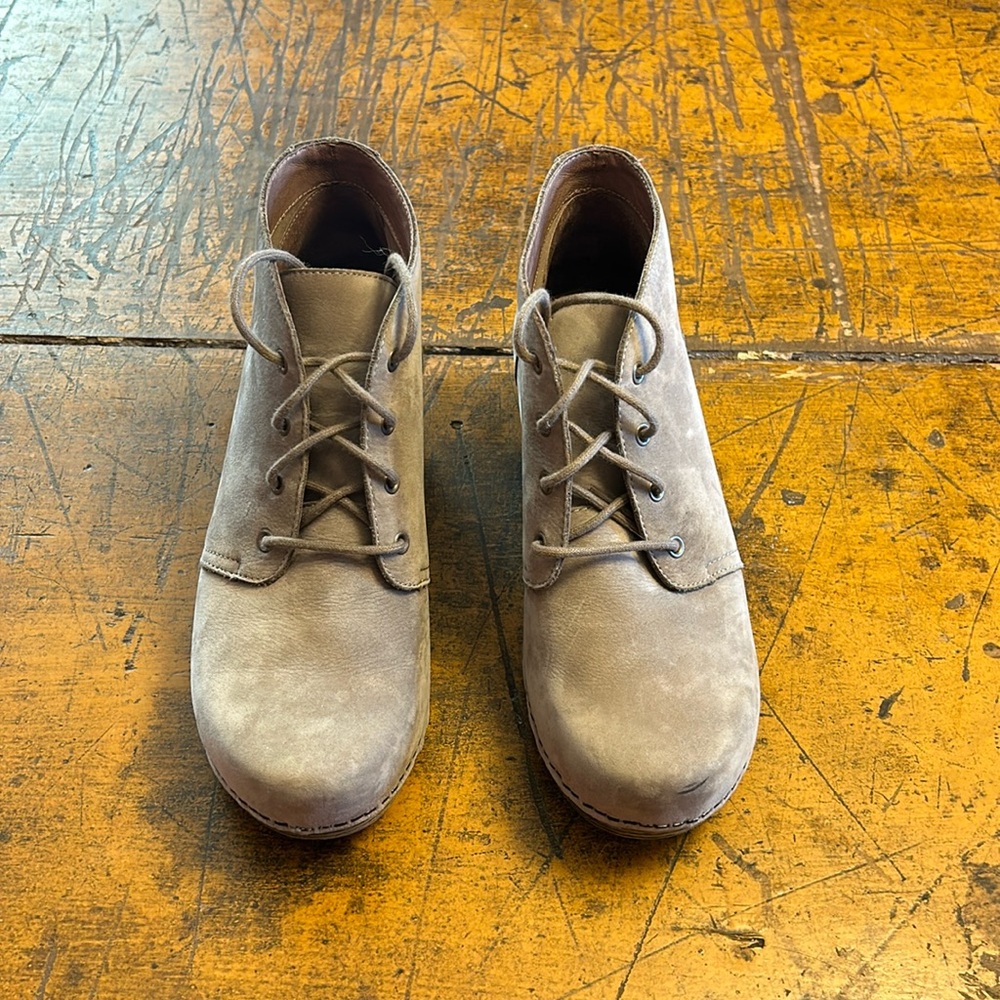 Dansko Meena lace up bootie 39